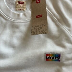 Levi's Classic White Crewneck